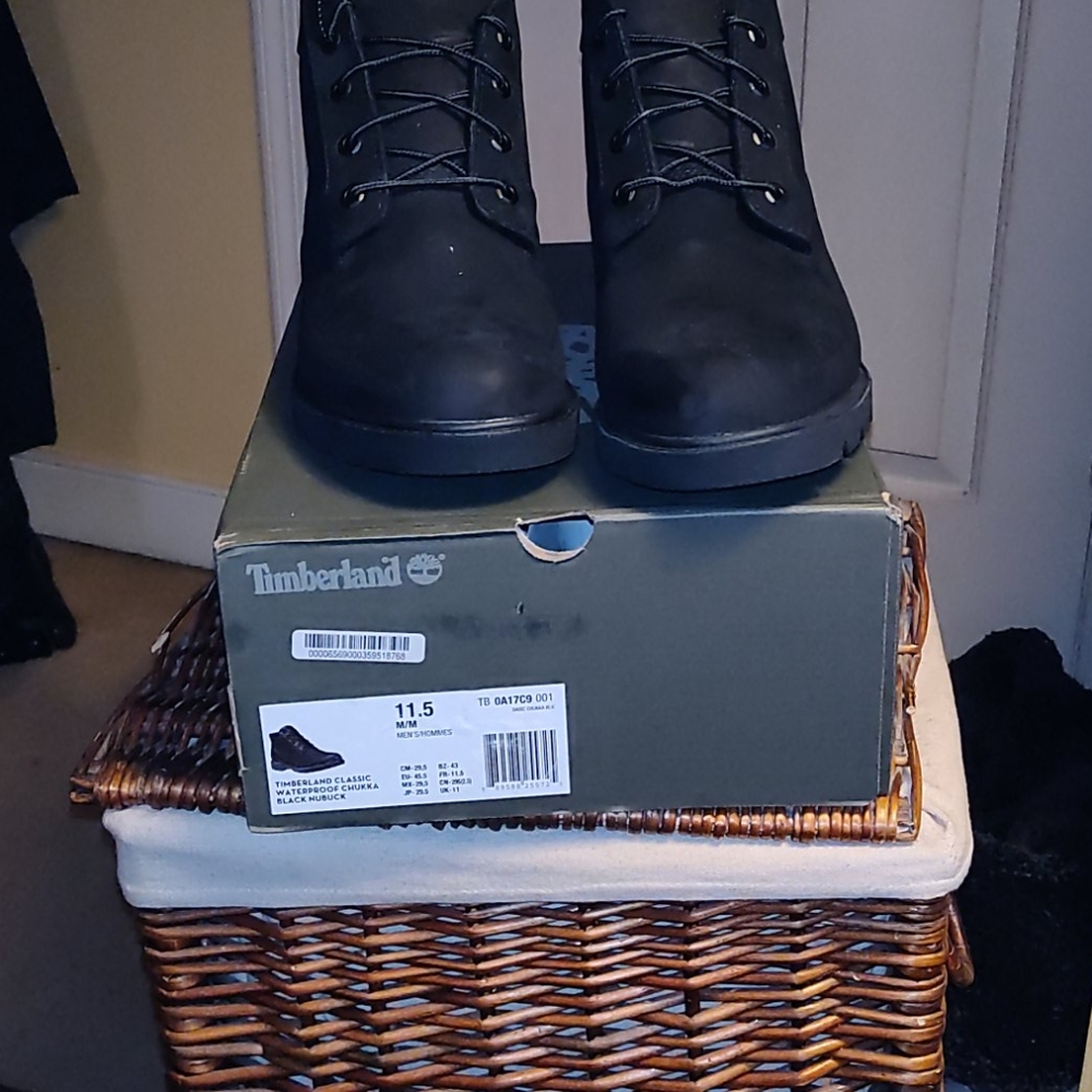 Mens boots